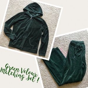 NY&CO Green Velour Matching Set